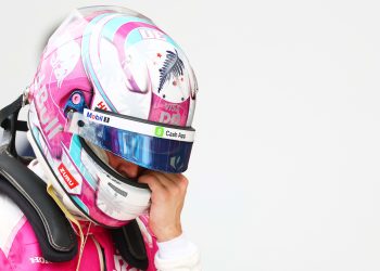 Liam Lawson osvrće se na ‘tešku’ utrku u Miamiju nakon kontakta u prvom krugu, dok Isack Hadjar opisuje ‘frustrirajući’ rezultat.