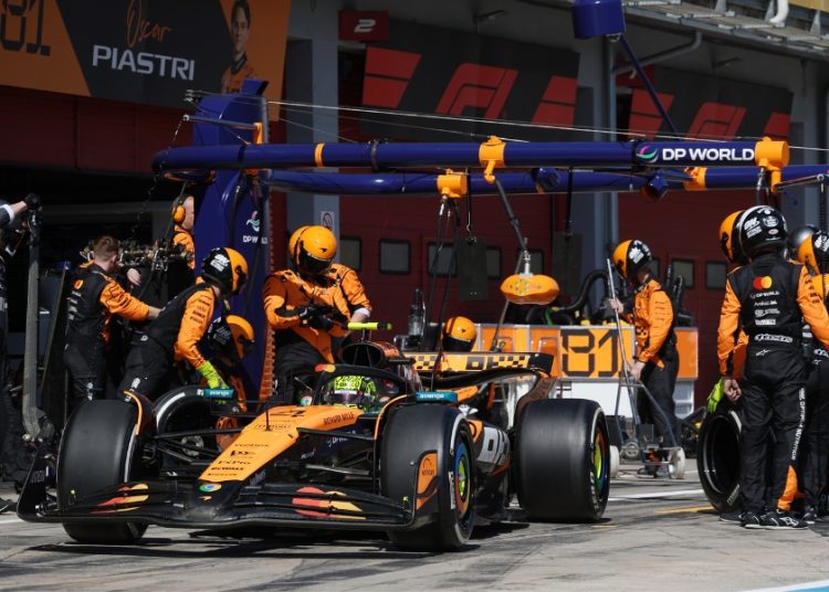 McLaren Racing smanjuje emisije za 23% po utrci u svim serijama 2024. godine.