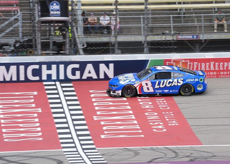 Michigan ‘Thrills n Wheels’ Najbolji izbor čitatelja: 5 atrakcija koje treba provjeriti Michigan ‘Thrills n Wheels’ Najbolji izbor čitatelja: 5 atrakcija koje treba provjeriti