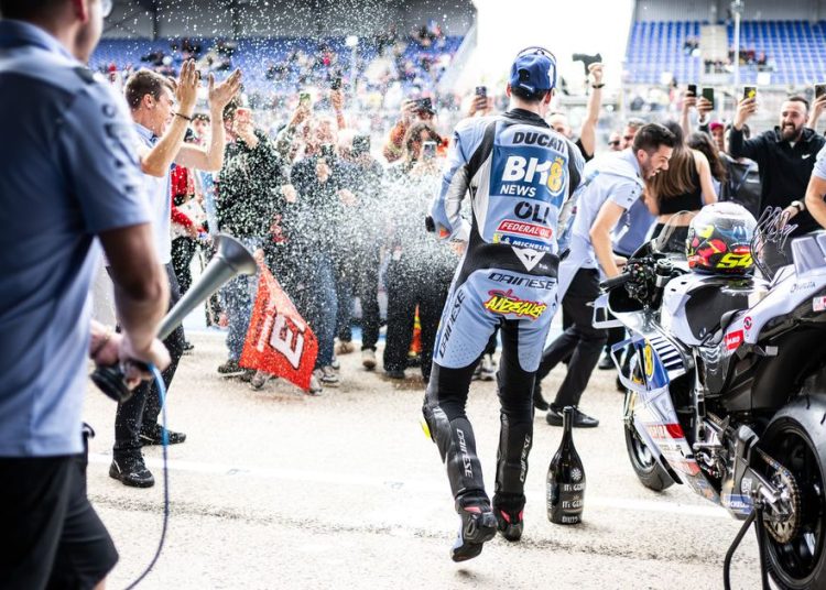 Planirao sam se srušiti! Planirao sam se srušiti!