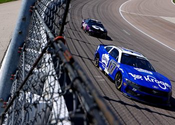 RFK Racing Operativna kazna za Chrisa Bueschera u Kansasu