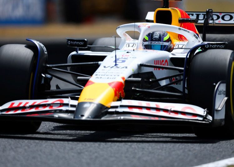 Red Bull Motormania: F1 vozač Isack Hadjar izaziva MotoGP tim!