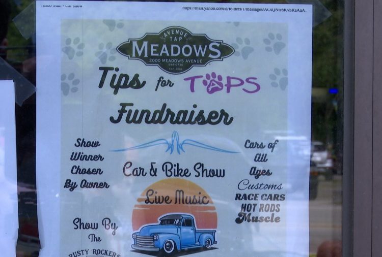 Savršena kombinacija klasičnih automobila, motocikala i pasa Savršena kombinacija klasičnih automobila, motocikala i pasa