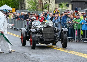 Vintage Autos na povijesnom izazovu planine Wilbraham