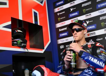 Yamaha na stazi s kvartararom i RINS-om za privatni misni test