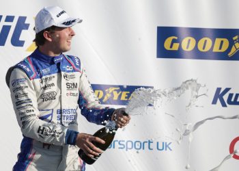 BTCC as Ingram za utrku Sierra RS500 na Brands Hatch