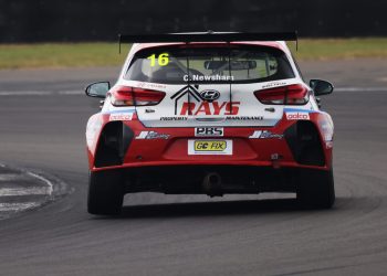 Callum Newsham osigurava dvostruku pobjedu u Croftu