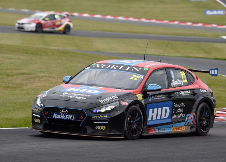 Chris Smiley oduševljen startom u prvom redu Chris Smiley oduševljen startom u prvom redu