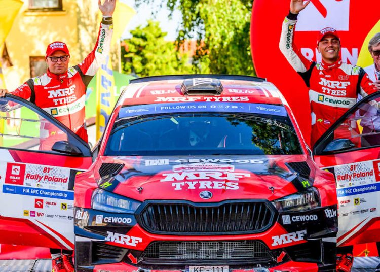 ERC zvijezde uživaju u borbi s “referencama” seksa u Poljskoj ERC zvijezde uživaju u borbi s “referencama” seksa u Poljskoj