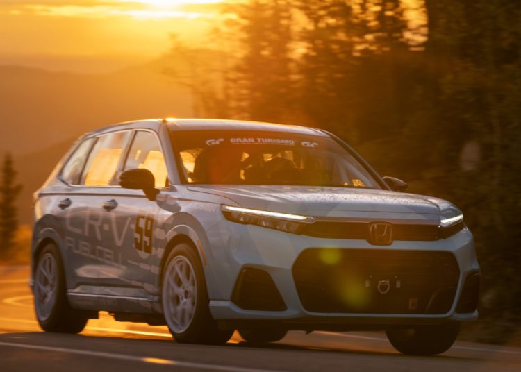 Honda se sprema za povijesni trenutak na međunarodnom usponu Pikes Peak Honda se sprema za povijesni trenutak na međunarodnom usponu Pikes Peak