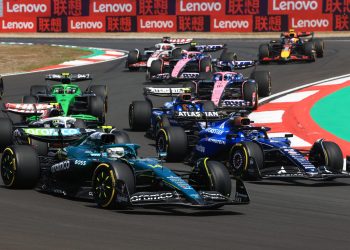 Kako Lenovo unosi uzbuđenje F1® u ruke globalnih navijača, od Europe do svijeta, u nekoliko sekundi