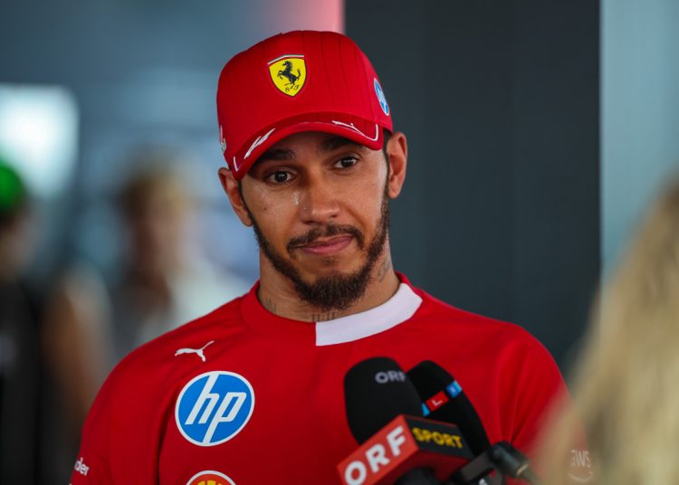 Lewis Hamilton dijeli emotivnu poruku dok se njegov brat vraća na utrke s cerebralnom paralizom Lewis Hamilton dijeli emotivnu poruku dok se njegov brat vraća na utrke s cerebralnom paralizom