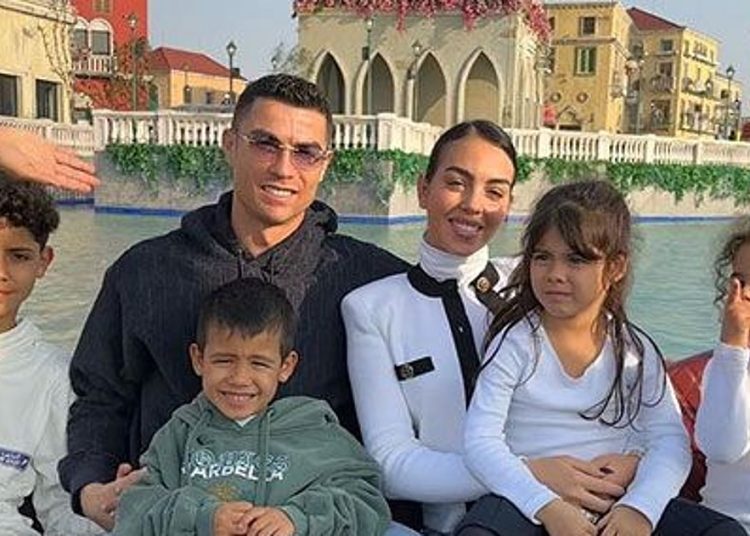 Luksuzni stil života: Istraživanje automobila, ljetnikovaca i hotela Cristiana Ronalda