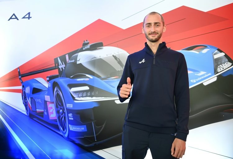 Nasljednik carstva, Ferdinand Habsburg traži novu krunu u Le Mansu