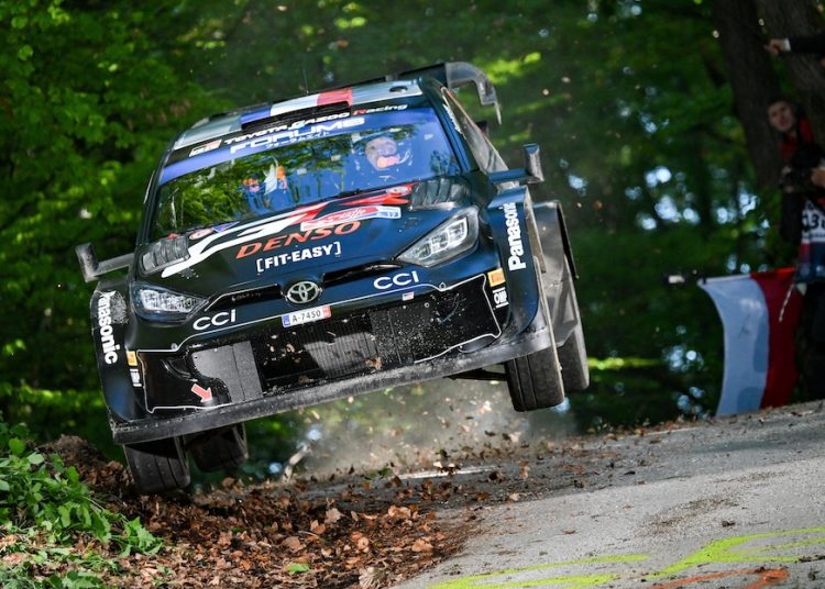 Ogier osigurava WRC Hrvatske s mitinjske pobjede dok Neuville i Evans posrću Ogier osigurava WRC Hrvatske s mitinjske pobjede dok Neuville i Evans posrću