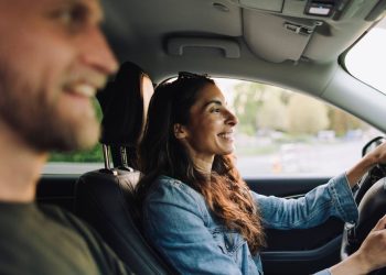 Opasne navike koje ljudi moraju odmah prestati raditi u svojim automobilima