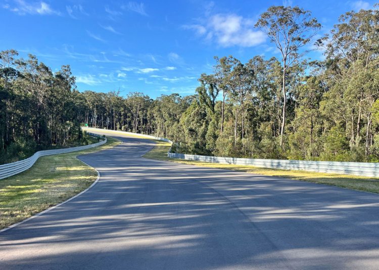 Otvorena trkačka staza Circuit Italia u blizini Newcastlea