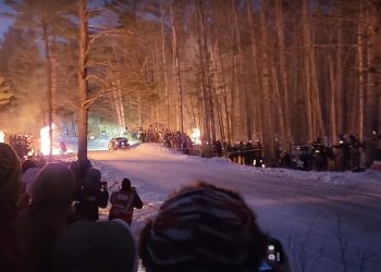 Rally u Americi postaje sve popularniji zahvaljujući pozornici Sno Drift ‘Bonfire Alley’