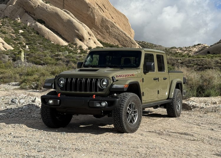 Recenzija vožnje terenskog modela 2025 Jeep Gladiator Mojave X
