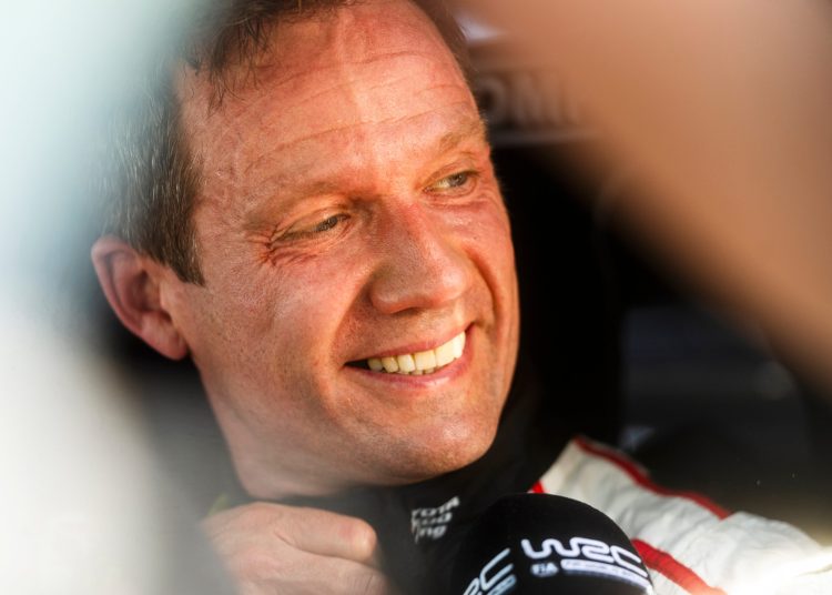 Sébastien Ogier iznenađuje WRC-om dominacijom, prvenstvo na vidiku