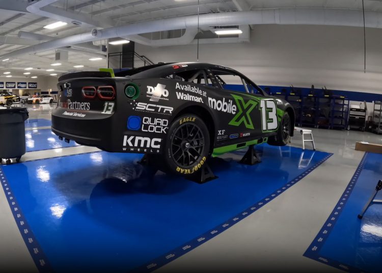 Video: Brown se susreće s novim NASCAR timom Video: Brown se susreće s novim NASCAR timom