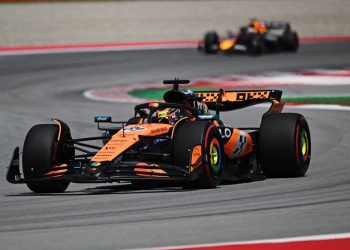 Živo: Verstappen preuzima vodstvo na F1 španjolskom GP-u nakon kruga pitstopova | Tekst uživo
