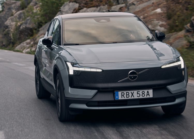 2026 Volvo EX30 Cross Country Prvi Dojam: Hej tamo, izvan ceste