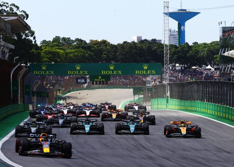 Američki vozači na povijesnom ispitu – Formula 1 ističe 75 najvećih vozača svih vremena, malo Amerikanaca među njima Američki vozači na povijesnom ispitu – Formula 1 ističe 75 najvećih vozača svih vremena, malo Amerikanaca među njima