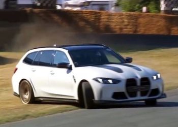 BMW M3 CS Touring Slajzovi i sudar s balama sijena u Goodwoodu
