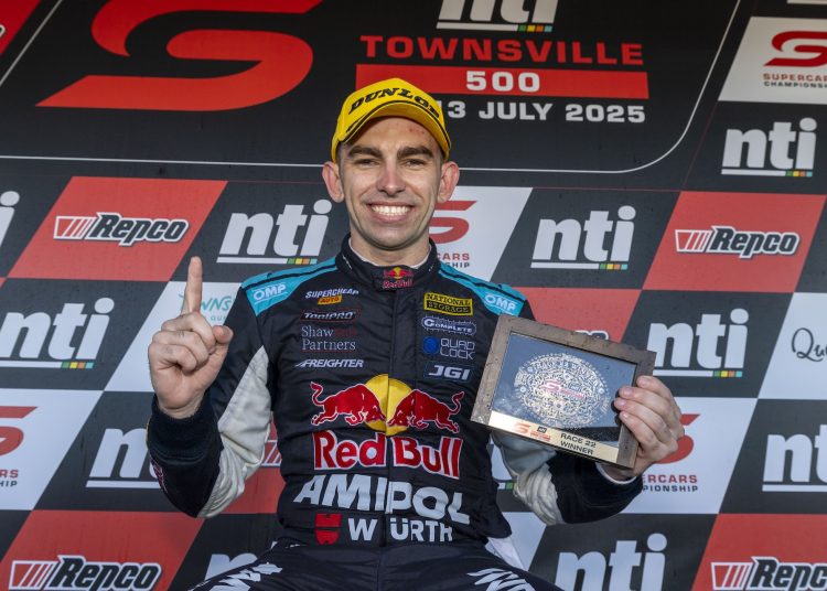 Feeney na tečaju za rijetki ATCC/Supercars rekord Feeney na tečaju za rijetki ATCC/Supercars rekord