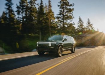 Kvadratni motorički off-road EVS: Rivian Quad Motor