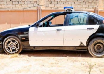 Libijski muškarac uhićen nakon što je svoj automobil prepravio da izgleda kao policijski te je potom vozio.