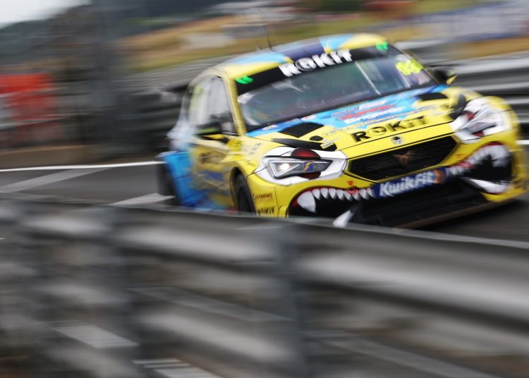 Max Hall najavljuje neograničeno sudjelovanje u moto sportu