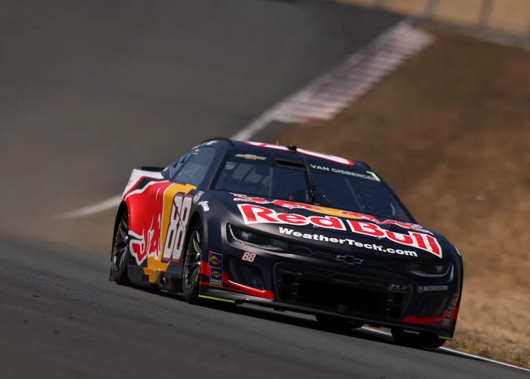 NASCAR: Shane Van Gisbergen ostvaruje dominantnu pobjedu na trećoj ravnoj cesti u Sonomi NASCAR: Shane Van Gisbergen ostvaruje dominantnu pobjedu na trećoj ravnoj cesti u Sonomi