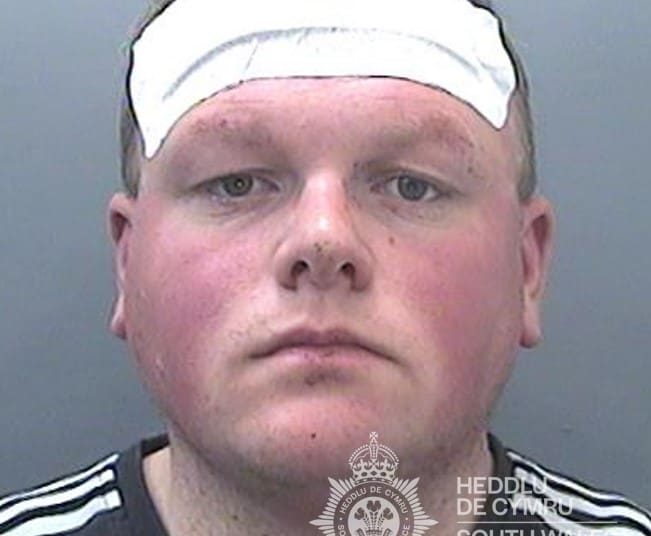 Nepromišljeni vozač skrenuo s ceste i poginuo mama dvojice zatvorenih Nepromišljeni vozač skrenuo s ceste i poginuo mama dvojice zatvorenih