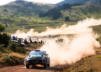 Oliver Solberg pokreće revoluciju u rallyju dominirajući rally Estonijom s impresivnim pobjedama i samopouzdanjem