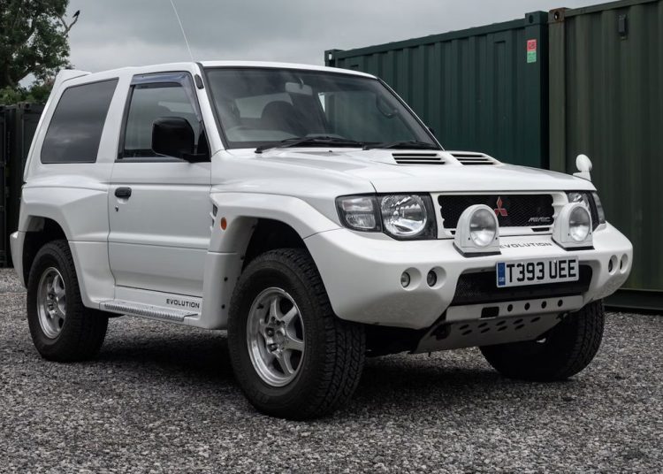 Oživite svoje Dakar fantazije s Mitsubishi Pajero Evo Oživite svoje Dakar fantazije s Mitsubishi Pajero Evo