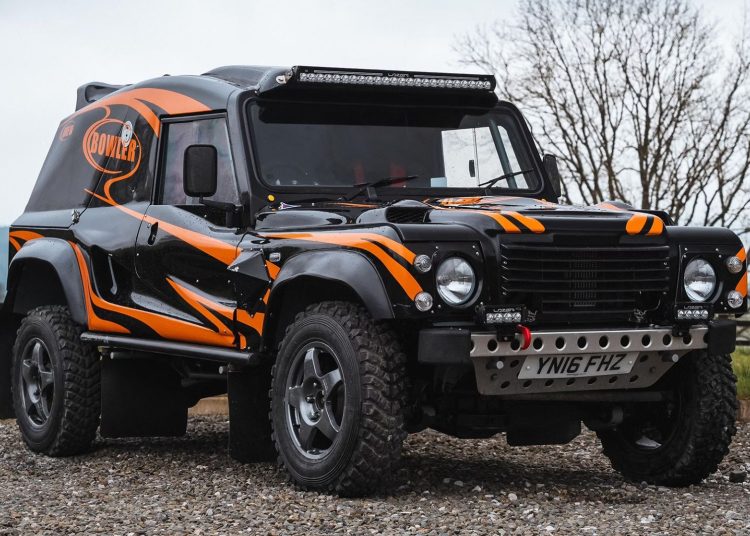 Pobjednik Dakar Rallyja – Trkač na cesti s pravnim rally-om Pobjednik Dakar Rallyja – Trkač na cesti s pravnim rally-om