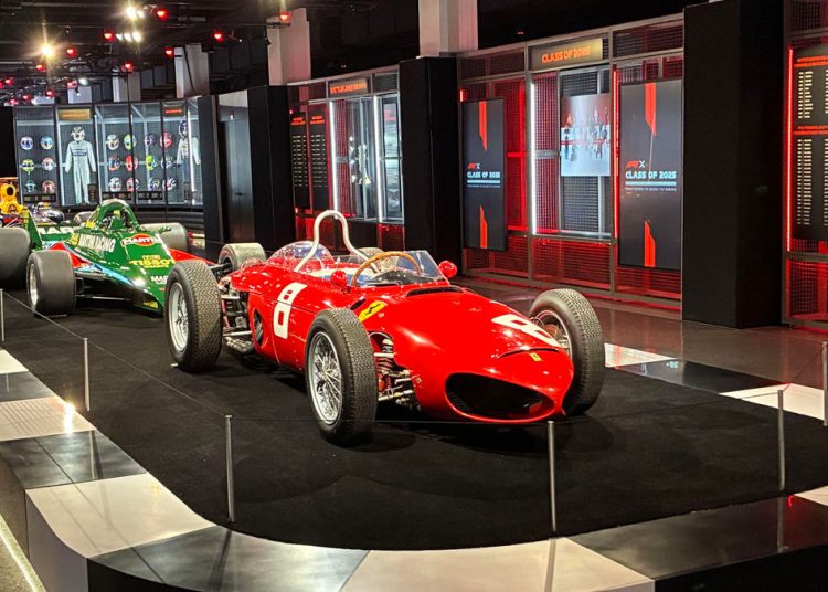 Pogon nadahnut adrenalinom, pogoni nadahnuti Formulom 1 na plaži Grand Prix u Las Vegasu Pogon nadahnut adrenalinom, pogoni nadahnuti Formulom 1 na plaži Grand Prix u Las Vegasu