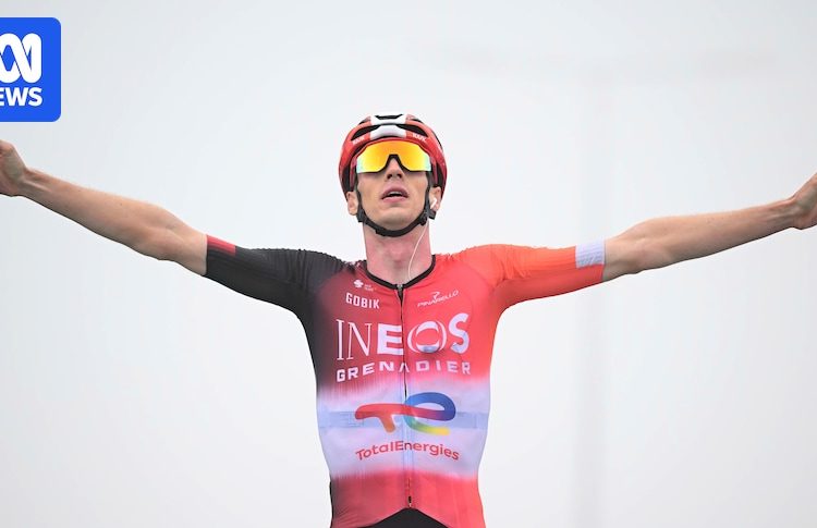 Spectator na Tour de France pogodio timski automobil dok Thymen Arensman tvrdi da je najteža etapa Spectator na Tour de France pogodio timski automobil dok Thymen Arensman tvrdi da je najteža etapa