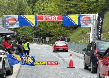 Vozači formule i utrke u usponu na brda oduševljavaju gledatelje na planini Igman