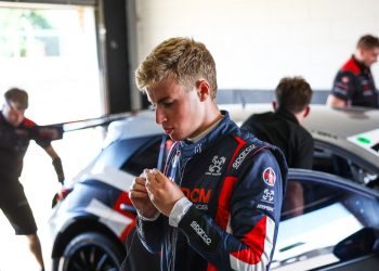 Zvijezda u usponu Max Buxton pridružuje se Toyota Gazoo Racing UK s IAA • BTCC