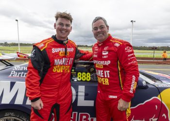 Lowndes vodi sina kroz emotivne završne Triple Eight Supercar krugove