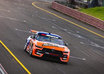 McLaughlin i van Gisbergen treniraju Cindrica kroz debi Supercarsa