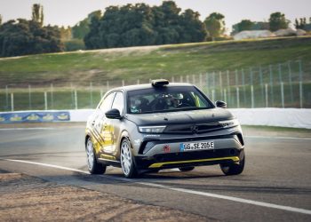 Vauxhall se vraća u motosport s Mokkom GSE Rally