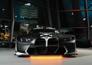 BMW M4 GT3 EVO osvajaju Fortnite i Rocket League.