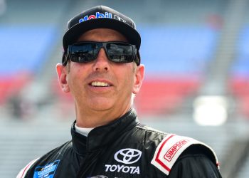 Crna kutija otkrivena u zrakoplovnoj nesreći s bivšim NASCAR vozačem Gregom Bifflom