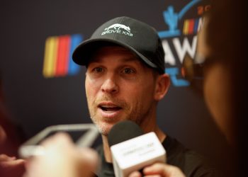 Denny Hamlin traži ispriku od domaćina SiriusXM NASCAR-a zbog kritike tužbe