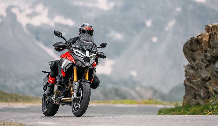 Ducati India predstavlja novu Multistradu V4 Pikes Peak iz 2025. Ducati India predstavlja novu Multistradu V4 Pikes Peak iz 2025.