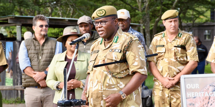 KWS upozorava vozače da ne voze izvan cesta nakon što su se vozila zaglavila u Nacionalnom parku Nairobi KWS upozorava vozače da ne voze izvan cesta nakon što su se vozila zaglavila u Nacionalnom parku Nairobi